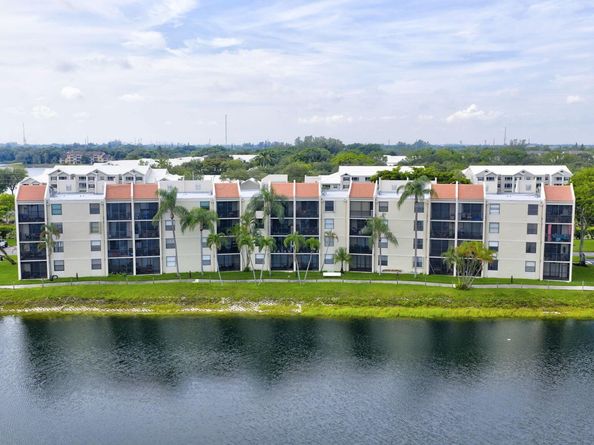 118 Lake Emerald Drive 102, Oakland Park FL 33309