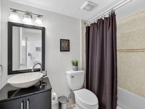 118 Lake Emerald Drive 102, Oakland Park FL 33309