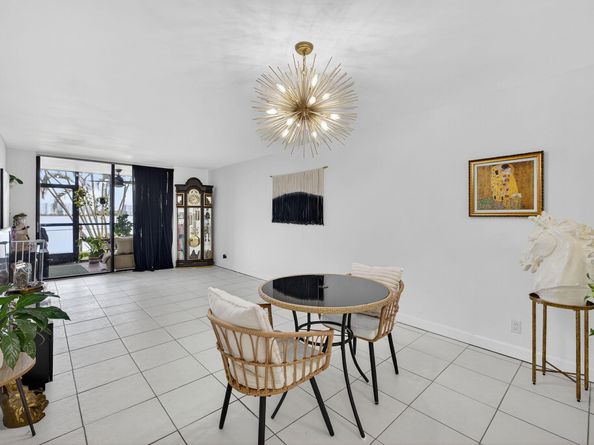 118 Lake Emerald Drive 102, Oakland Park FL 33309