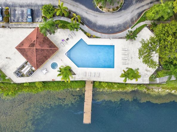 118 Lake Emerald Drive 102, Oakland Park FL 33309