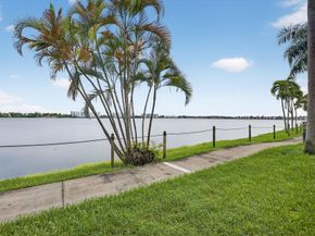 118 Lake Emerald Drive 102, Oakland Park FL 33309