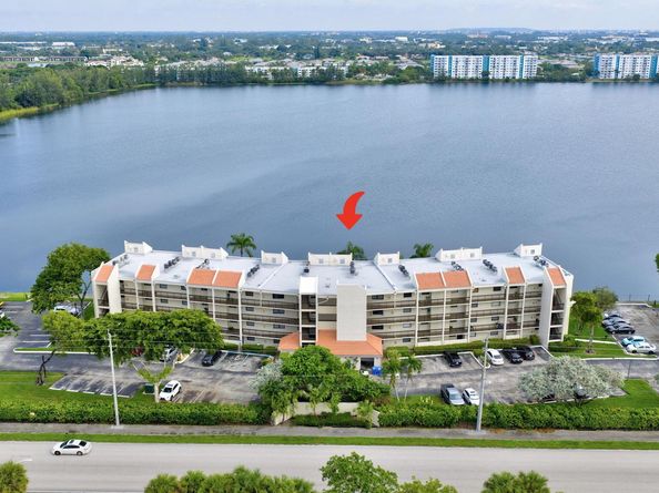 118 Lake Emerald Drive 102, Oakland Park FL 33309