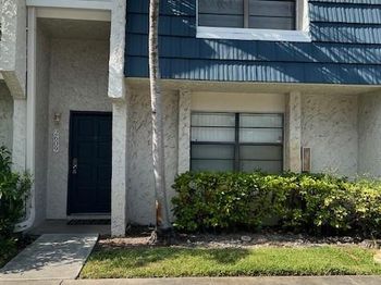 2609 N 40th Ave