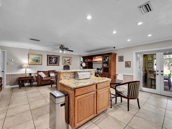 671 NW 82 Ter Terrace, Coral Springs FL 33071