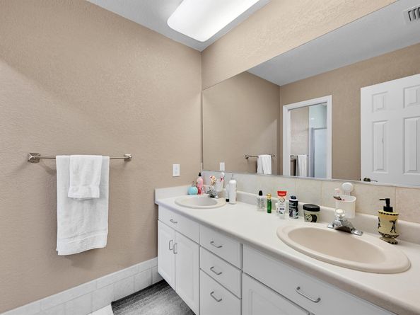 671 NW 82 Ter Terrace, Coral Springs FL 33071