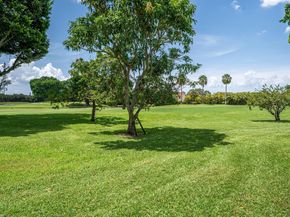 9811 N Hollybrook Lake Dr 308, Pembroke Pines FL 33025