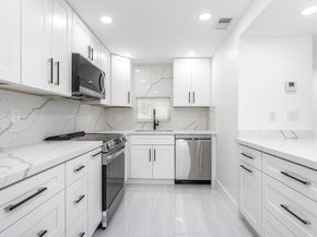 9811 N Hollybrook Lake Dr 308, Pembroke Pines FL 33025