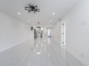 9811 N Hollybrook Lake Dr 308, Pembroke Pines FL 33025