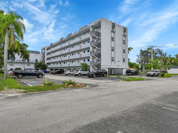 7541 NW 16th St 1211, Plantation FL 33313