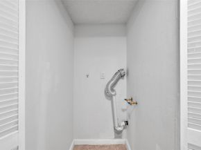 7541 NW 16th St 1211, Plantation FL 33313