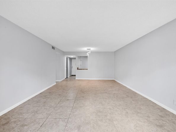 7541 NW 16th St 1211, Plantation FL 33313
