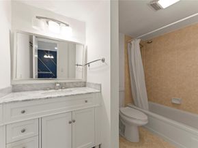 8925 Palm Tree Ln 8925, Hollywood FL 33024