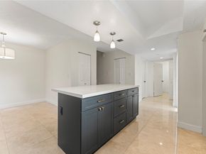 8925 Palm Tree Ln 8925, Hollywood FL 33024