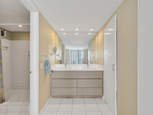 1010 S Ocean Blvd 912, Pompano Beach FL 33062