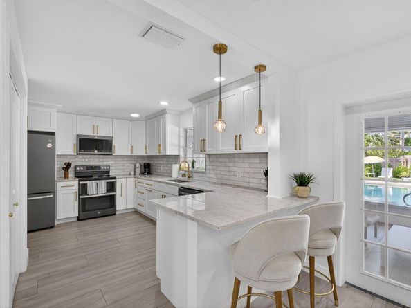 1123 N Lakeside Drive, Lake Worth Beach FL 33460