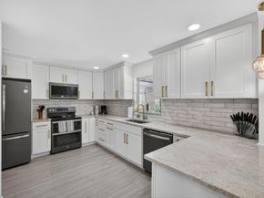 1123 N Lakeside Drive, Lake Worth Beach FL 33460