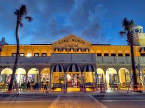 1123 N Lakeside Drive, Lake Worth Beach FL 33460