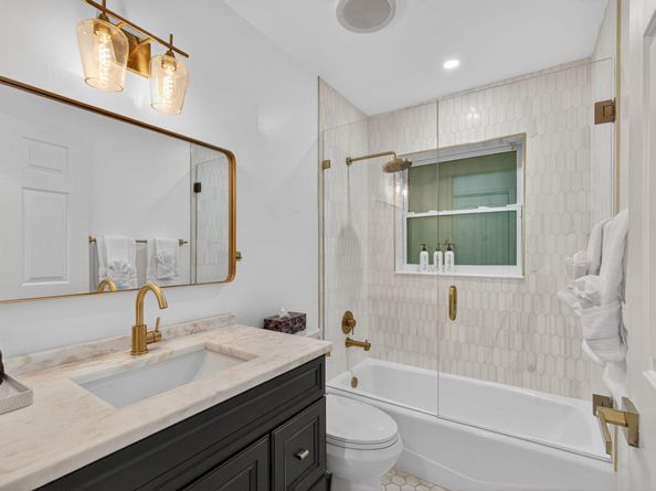 1123 N Lakeside Drive, Lake Worth Beach FL 33460