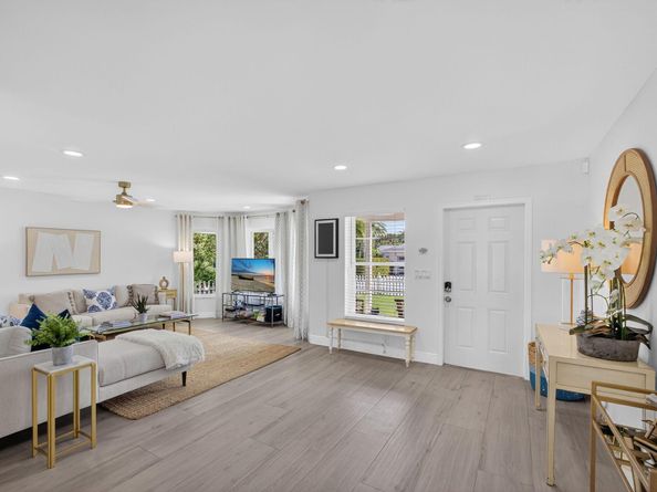 1123 N Lakeside Drive, Lake Worth Beach FL 33460