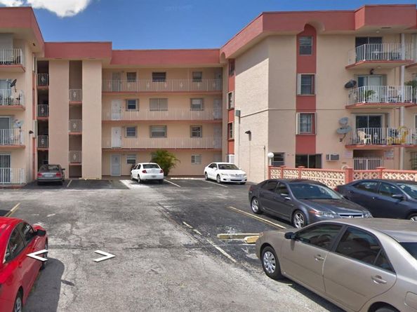 6820 W Flagler St 308, Miami FL 33144