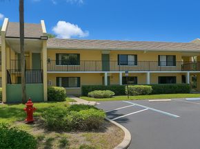 1011 Meadows Circle, Boynton Beach FL 33436