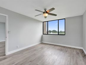 4539 Luxemburg Ct 201, Lake Worth FL 33467