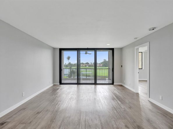 4539 Luxemburg Ct 201, Lake Worth FL 33467