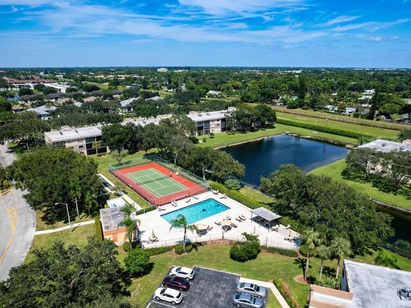 15234 Lakes Of Delray Boulevard 244, Delray Beach FL 33484