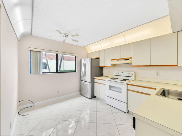 15234 Lakes Of Delray Boulevard 244, Delray Beach FL 33484