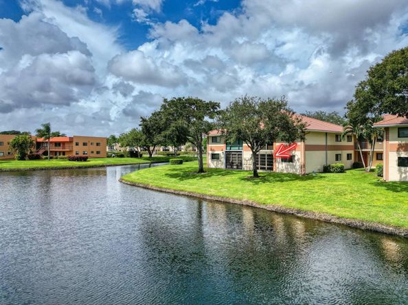 15234 Lakes Of Delray Boulevard 244, Delray Beach FL 33484