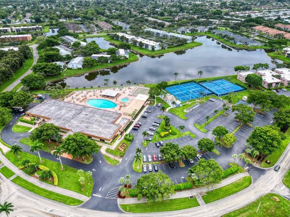 15234 Lakes Of Delray Boulevard 244, Delray Beach FL 33484