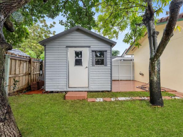 5051 SW 142 Pl, Miami FL 33175