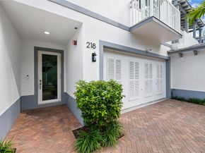 218 NE 15th Ave 218, Fort Lauderdale FL 33301