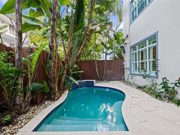 218 NE 15th Ave 218, Fort Lauderdale FL 33301