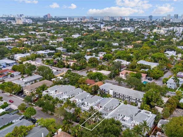 218 NE 15th Ave 218, Fort Lauderdale FL 33301