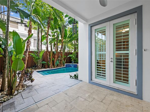 218 NE 15th Ave 218, Fort Lauderdale FL 33301