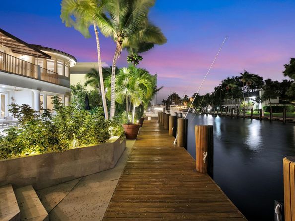 519 Royal Plaza Dr, Fort Lauderdale FL 33301