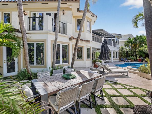 519 Royal Plaza Dr, Fort Lauderdale FL 33301