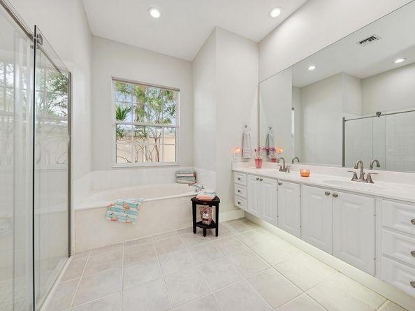 2211 Vero Beach Lane, West Palm Beach FL 33411