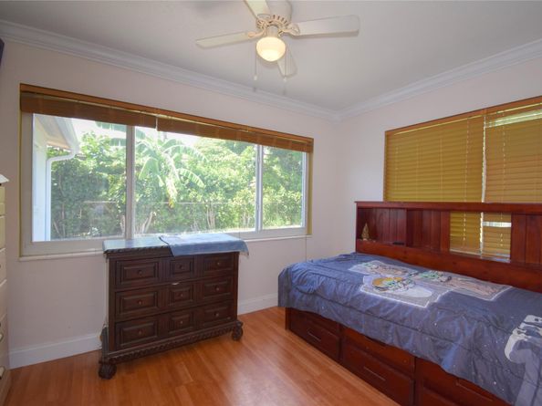 301 SE 12th St, Deerfield Beach FL 33441