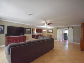301 SE 12th St, Deerfield Beach FL 33441