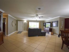 301 SE 12th St, Deerfield Beach FL 33441