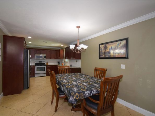 301 SE 12th St, Deerfield Beach FL 33441