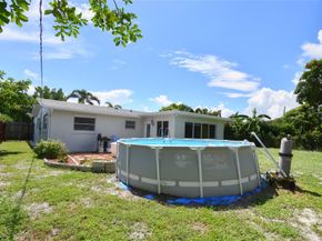 301 SE 12th St, Deerfield Beach FL 33441