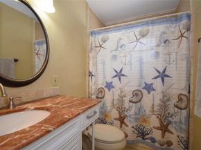 301 SE 12th St, Deerfield Beach FL 33441