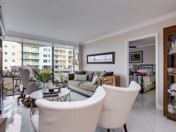 2501 Brickell Ave 903, Miami FL 33129