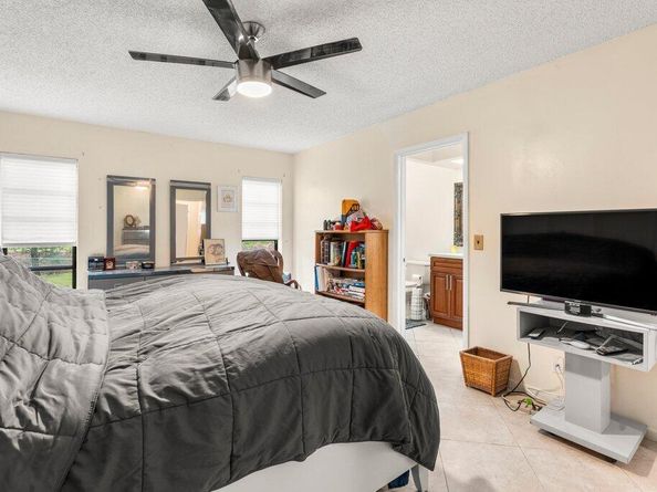 10633 Greenbriar Court, Boca Raton FL 33498