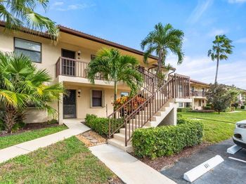 4654 Lucerne Lakes Boulevard