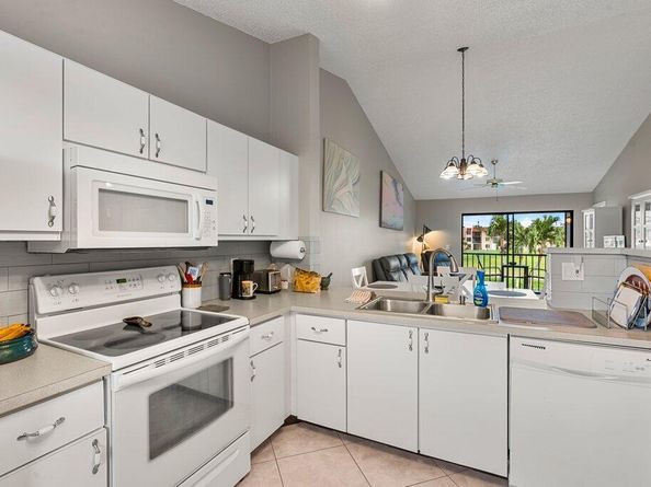 4654 Lucerne Lakes Boulevard 206, Lake Worth FL 33467