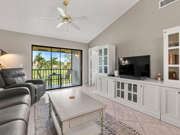 4654 Lucerne Lakes Boulevard 206, Lake Worth FL 33467